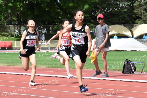 女子１年１００メートル決勝　