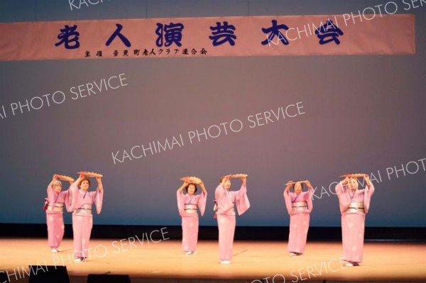 中央福寿会６人による舞踊