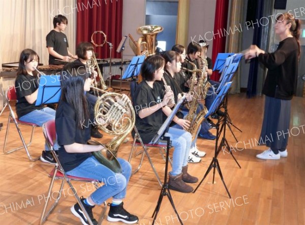 浦幌中学校吹奏楽部の演奏