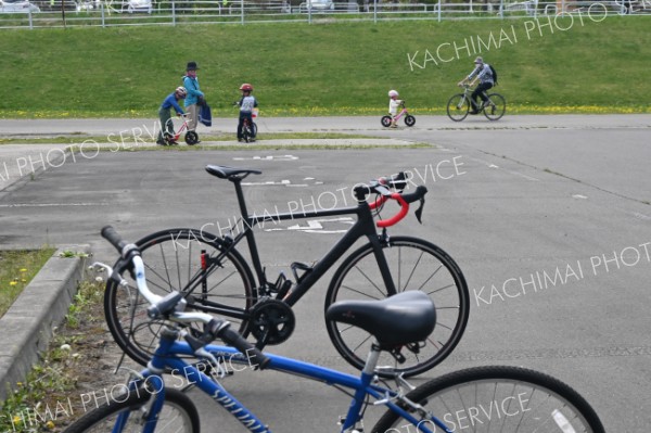市民らが自転車と触れ合う一日を過ごした「春のサイクリングフェスティバル」