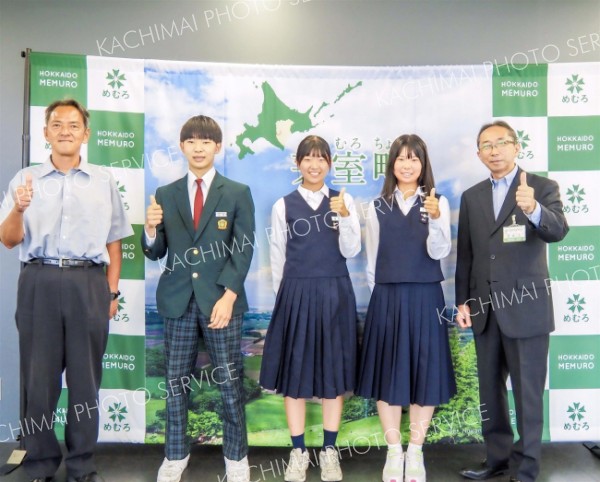 芽室町内中学校のソフトテニス部、柔道部が全中出場を報告　四国で開催