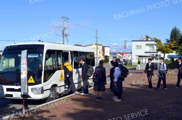池田高バス　初の１０～１２月運行　４０人が登録　コミバスも朝１便経由
