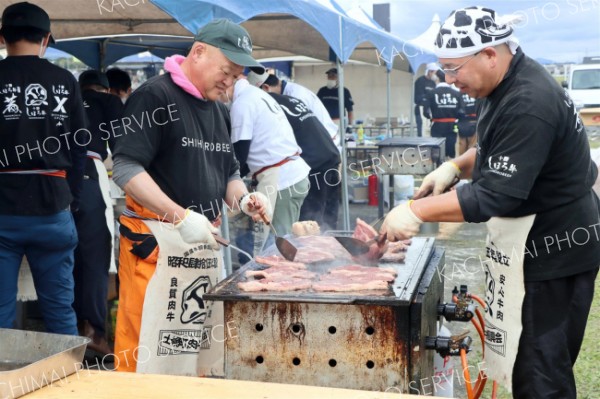 しほろ牛をおいしく調理する士幌町肉牛振興会