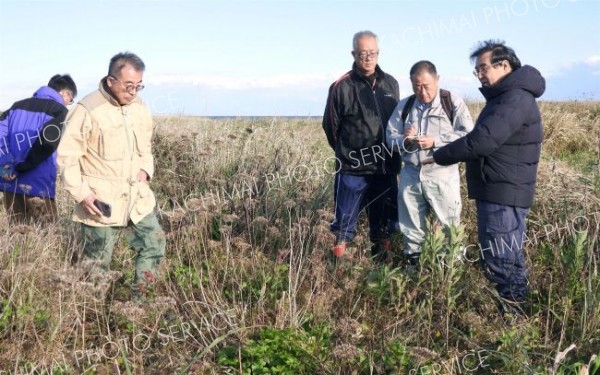 化石や立木教員らが視察　高等学校理科研究会　浦幌