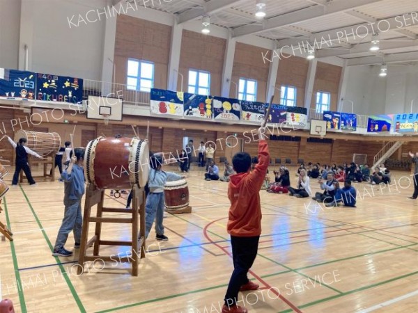 「世界と仲良くなれる気がした」　陸別小の児童とＪＩＣＡ研修員交流　異文化学ぶ