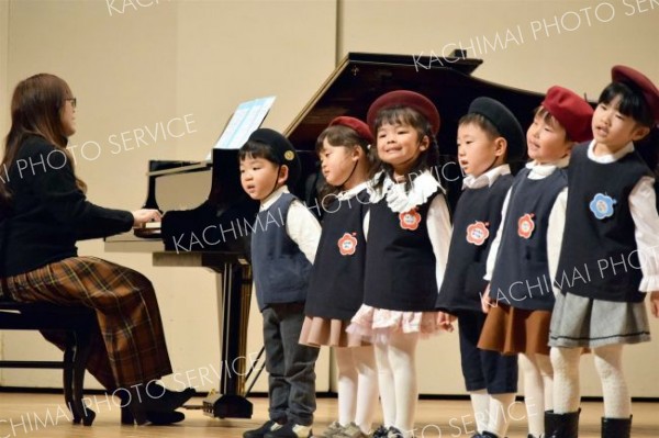 音楽の夕べ　幼稚園児が合唱　吹奏楽も　池田文化祭