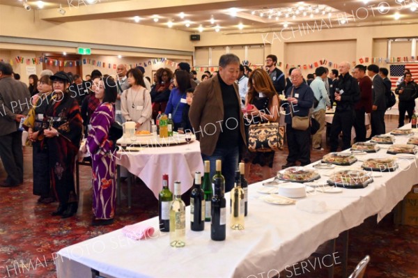 国際親善交流市民の会がワインパーティー