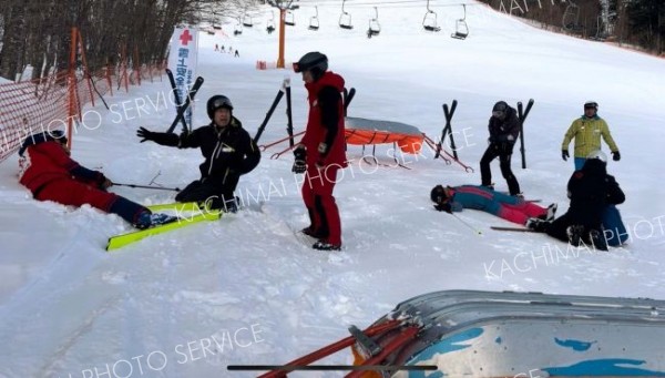 救助技術を学ぶ　赤十字雪上安全法救助員２養成講習会　新得山スキー場