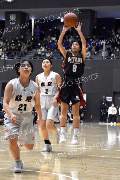 女子準決勝・帯大谷（黒ユニホーム）―日本航空北海道