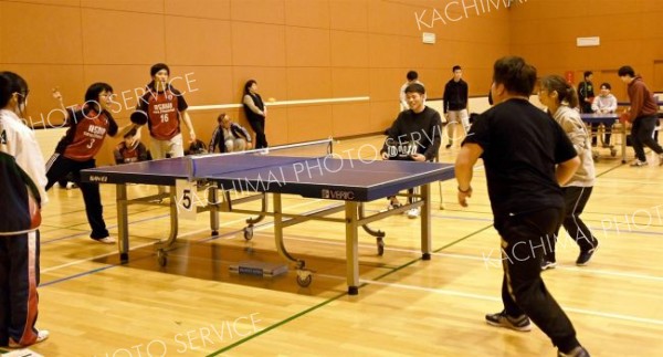 更別で今年度最後の行政区対抗大会　卓球で熱戦展開　香川区が優勝