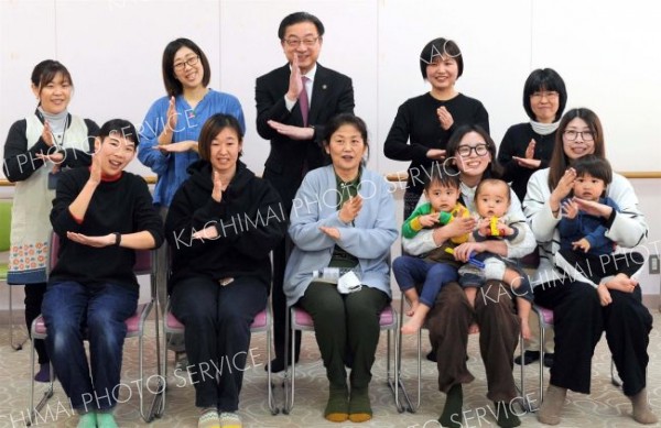 子育て手話サークルと意見交換　米沢市長の市民トーク 2