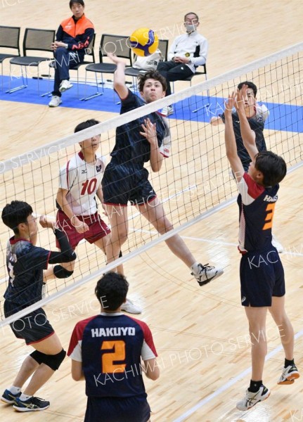 帯三条男子Ｖ、女子は帯南商制す　バレーボール春季高校リーグ大会