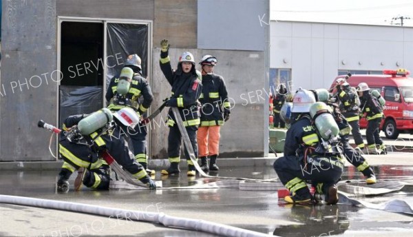 新任の消防職員、訓練の成果披露　とかち広域消防局が消防局長査閲