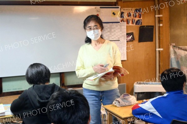 夕方からは、更別の子どもたちに英語や数学を教える