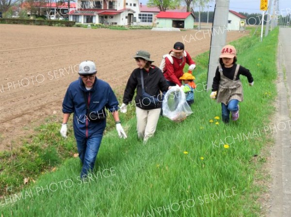 村をきれいに　村民１７０人でクリーン作戦　更別