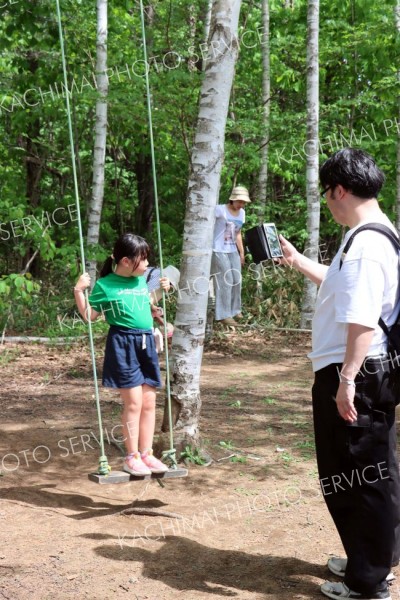 森遊び楽しむ　こどもらんどに５００人　帯広の森・はぐくーむ