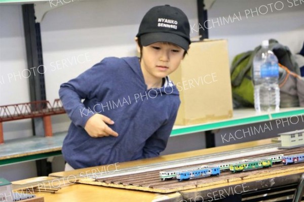 鉄道模型で遊ぼう　新得・相馬商店でジオラマ展示