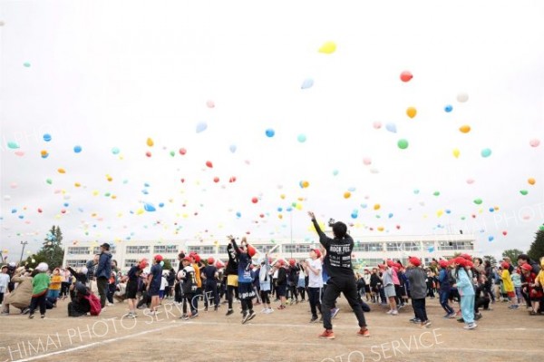 グラウンドに響く声援　小学校運動会～写真・動画特集