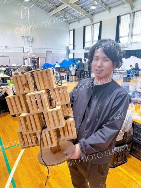 今年はオブジェ用の２０００個を製作　広尾で木製ランタン製作イベント