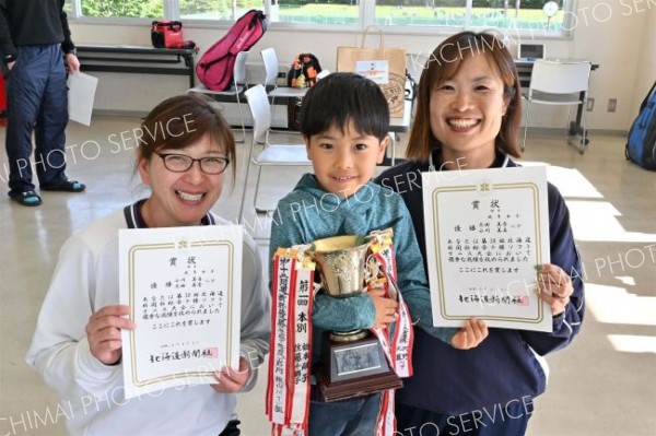 成年女子で優勝した