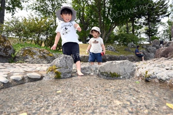 足寄で道内最高３２・８度、正午まで１３地点で真夏日