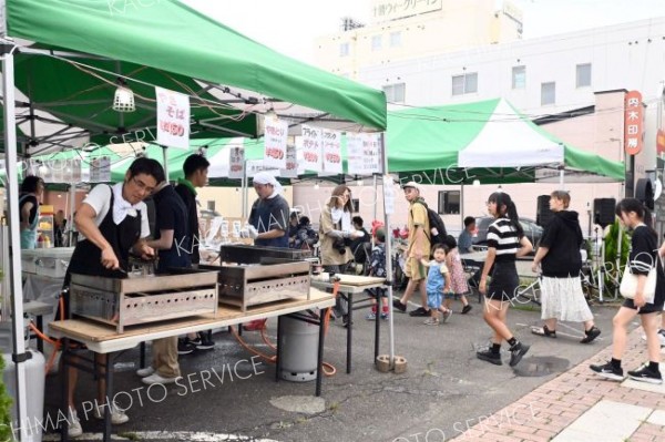 北平原通商店会がチャリティーバザール