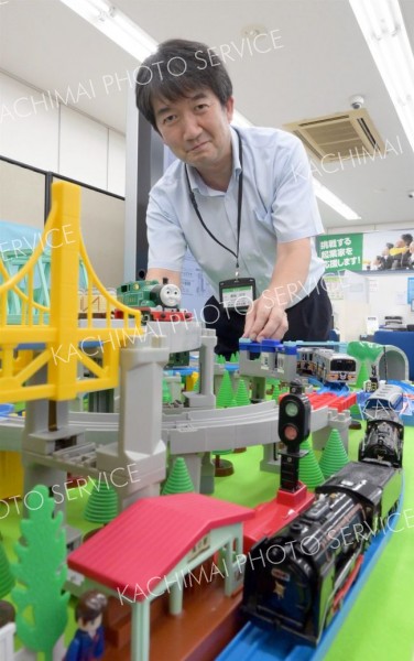 道の駅と帯信金にプラレール展示　中札内