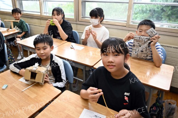 長い夏休みの思い出胸に　児童元気に登校　市内小学校で始業式 4