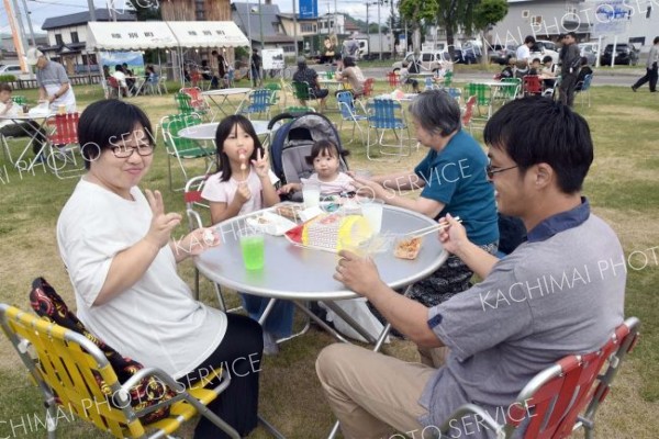 多くの町民らが楽しんだサマーキッズフェス