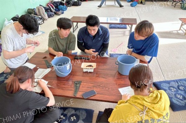 酪農学園大生が浦幌で野生動物保全技術実習