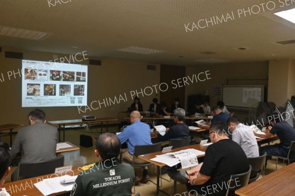 町役場で開かれた町ふるさと納税活性化協議会の総会