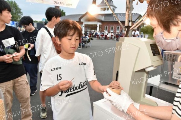 グルメや出し物に盛況　北勝光生会感謝祭 5