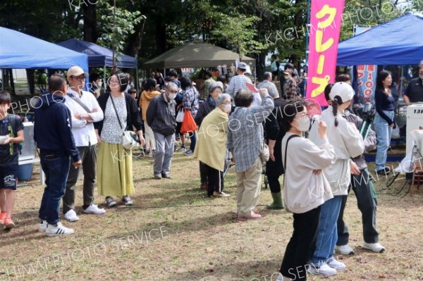 多くの人たちでにぎわった秋季例大祭