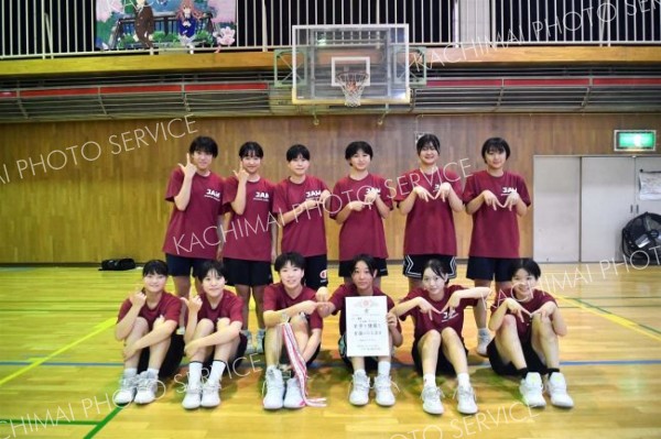 女子優勝のＪＡＭ　Ｕ―１５