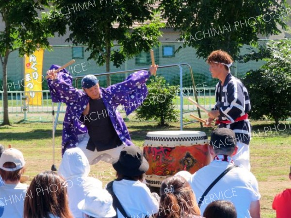 乱拍子による和太鼓の演舞