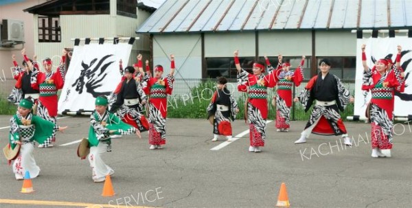 屋台やゲーム満喫　十勝学園で夏祭り 2