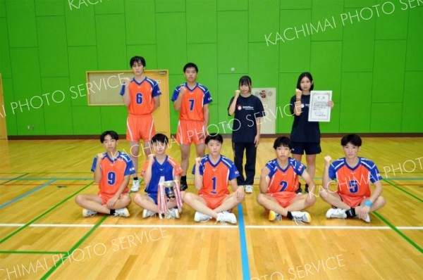 男子優勝の白樺学園