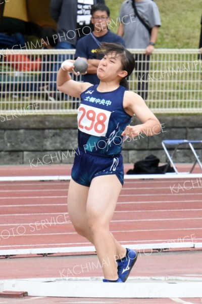 【女子砲丸投げ決勝】６投目に最長の１１メートル４６をマークし優勝した