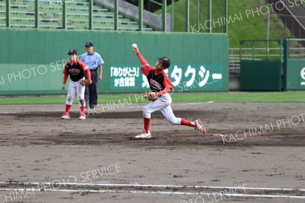 豊成４年ぶり９度目Ｖ　６－５大正　３位はウエストと明星・花園　財団旗少年野球 8