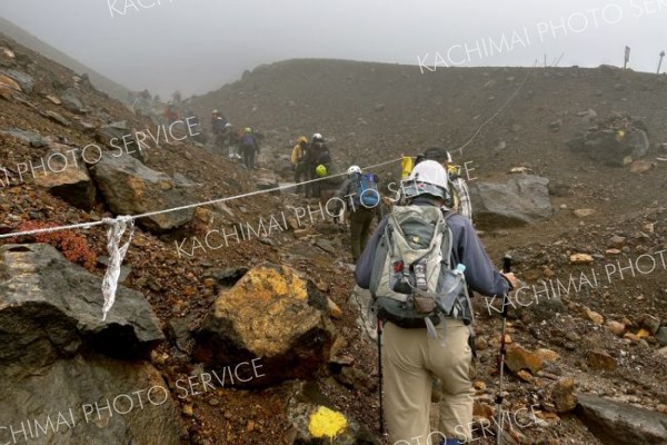 雌阿寒岳、活火山を実感～指定９０周年　阿寒摩周国立公園（下）