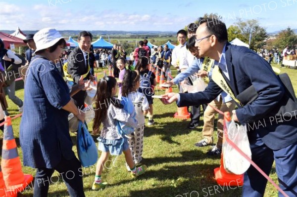 十勝池田小売酒販組合が飲酒運転撲滅キャンペーン　ワイン城会場で