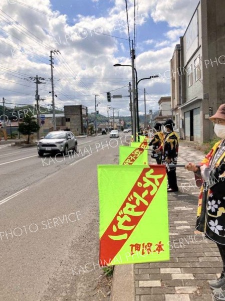 本別町老人クラブ連合会が交通安全街頭啓発 3