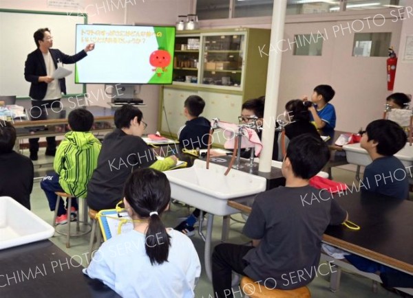 ＪＡ大正青年部が大正小で食育授業「野菜食べて健康で元気に」