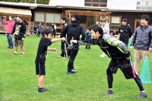 親子で運動会を楽しんだ陸別保育所のお父さん会