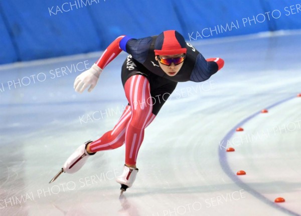 男子３０００制す　明治北海道十勝オーバルスピードスケート競技会第２戦