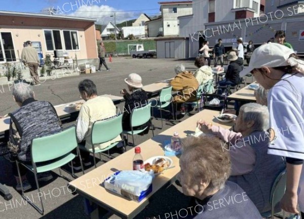 本別「清流の里」が収穫祭　カレーを振る舞う