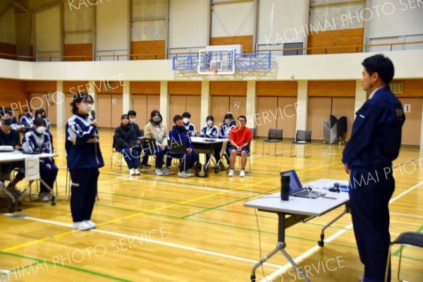 避難所設営など意見出し合う　陸別中生徒で１日防災学校 3