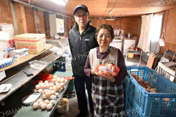 国道沿いの卵自販機「すきた養鶏場」が３８年の歴史に幕　「イオンたまご」確立した更別唯一の養鶏場