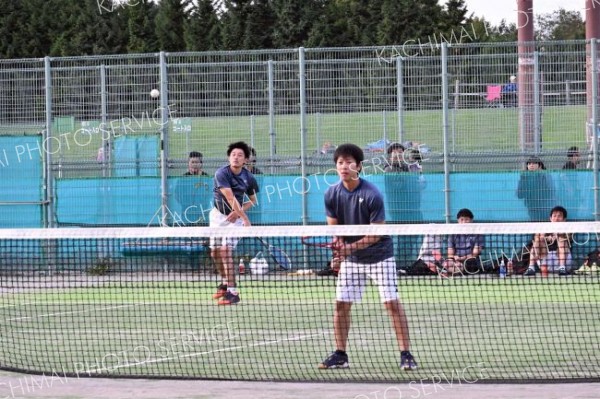 帯広市場ク１２年ぶりＶ　女子はタケシマＢ制す　全十勝加盟団体ソフトテニス