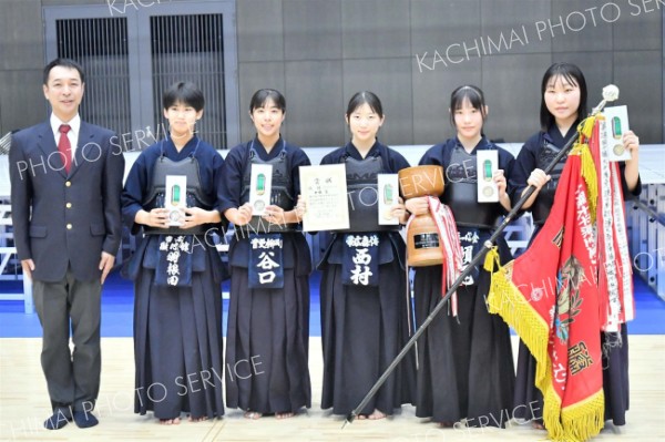 中学生女子の部を制した十勝Ａ